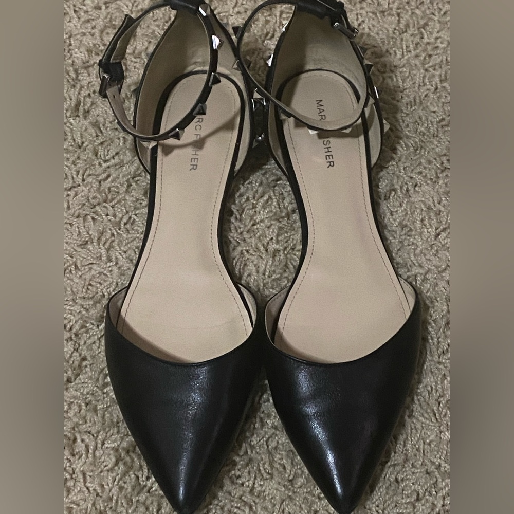 Ladies flats
